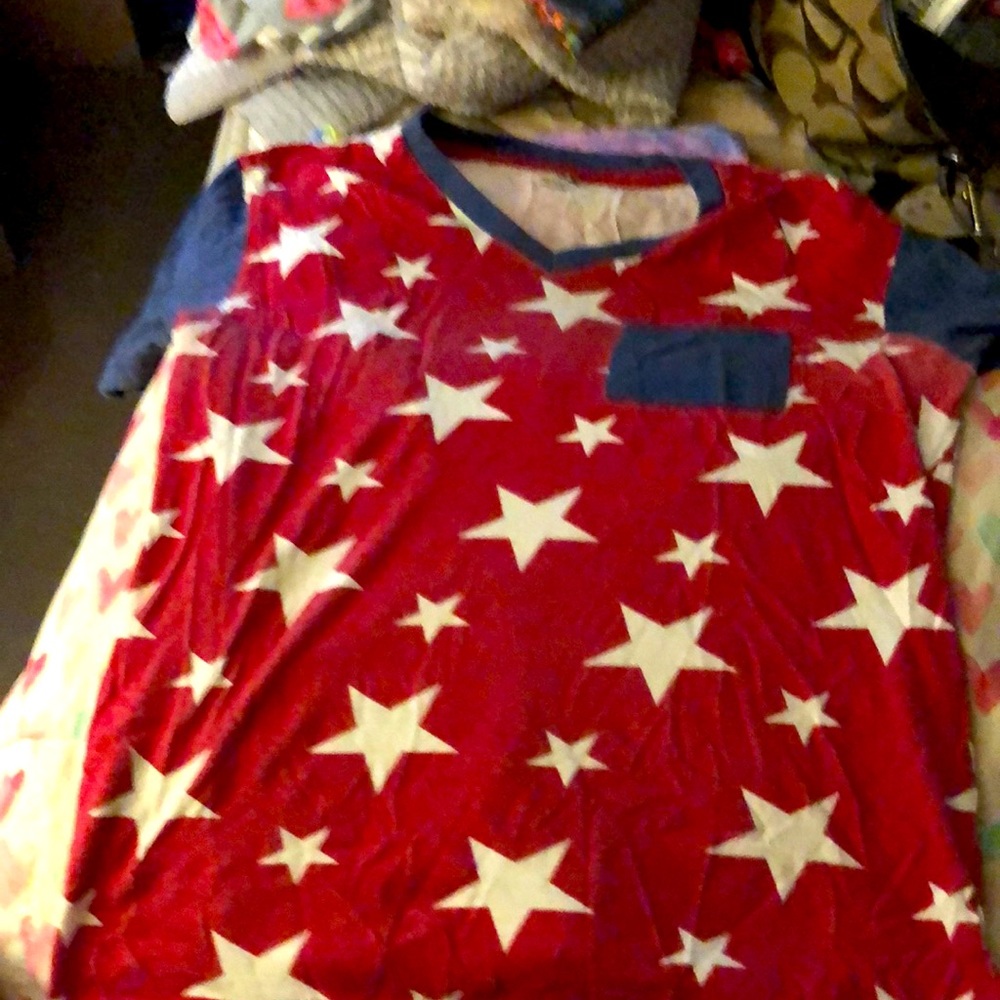 Fits women large men medium